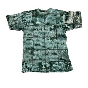 Lei Lotus Made in Nepal Green Tie Dye T-shirt Size Large